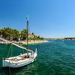 Apartament In Ibenik By The