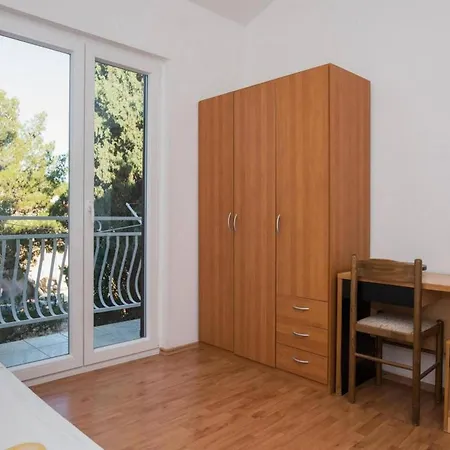 Apartman In Ibenik By The Brodarica