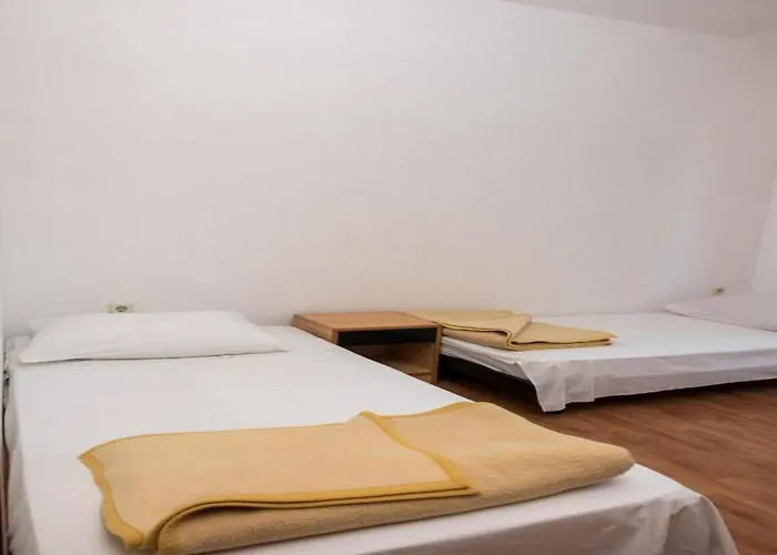 Appartement In Ibenik By The